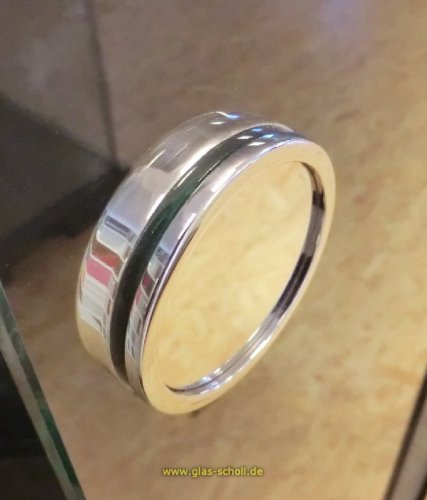 Artikelbild des Artikels “einklebbare schmale Griffmuschel d=60 für 40mm Lochbohrung Edelstahl geschliffen“