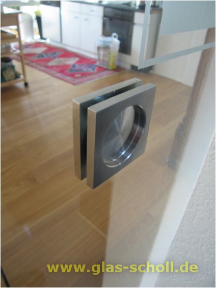 Artikelbild 2 des Artikels “eckige schraubbare Edelstahl-Griffmuschel für Lochbohrung 40mm für 6-12mm Glas geschliffen“