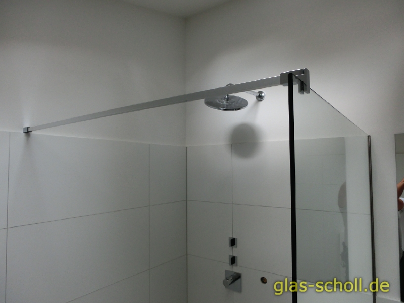 Artikelbild 2 des Artikels “kürzbare quadr. Stabilisierungsstange 15x15 GLAS-WAND (SET) 1500 mm Alu spezialgebeizt glanzeloxiert“