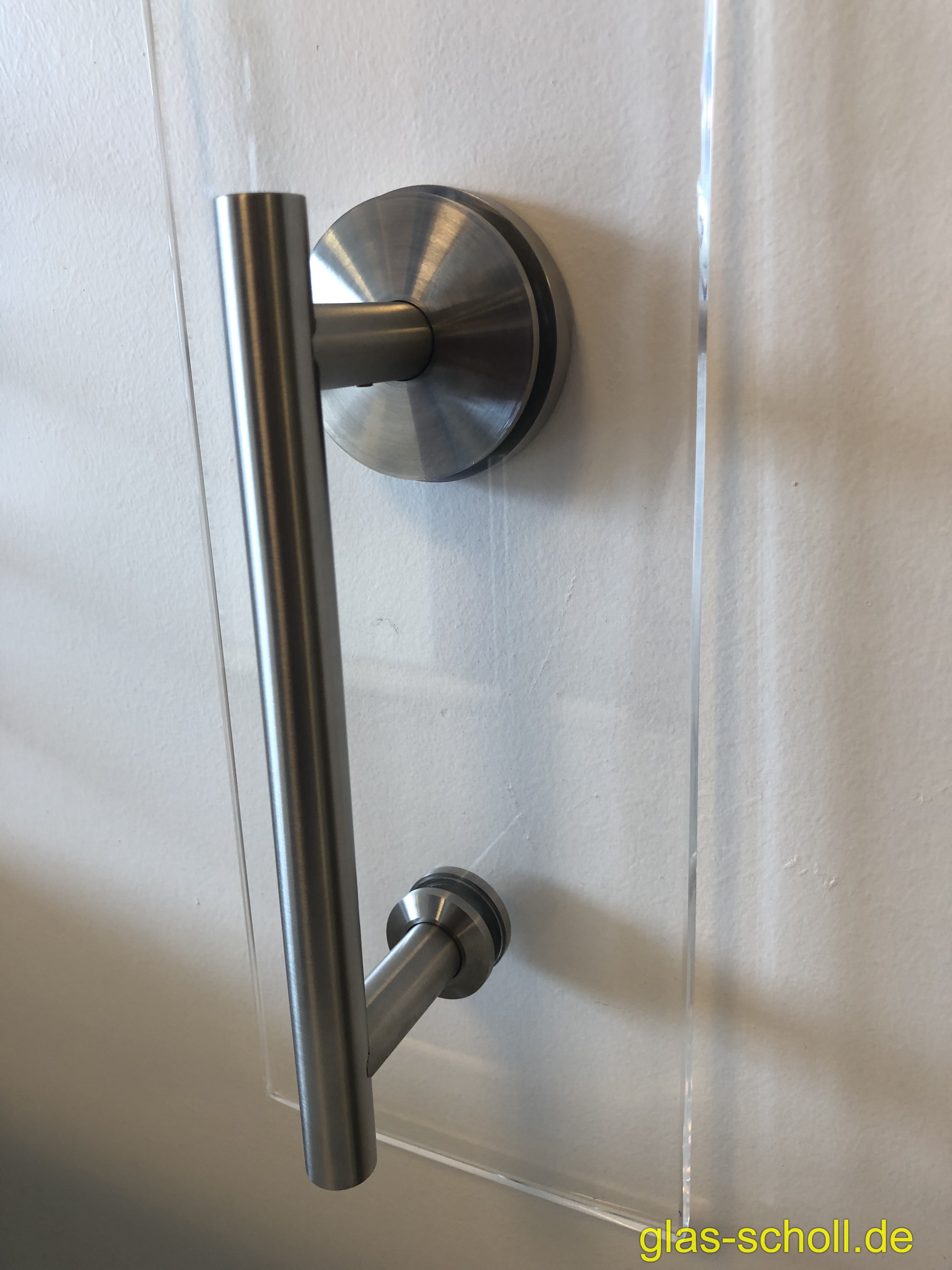 Artikelbild 3 des Artikels “Edelstahl-Stossgriff (rund) mit einseitig runder Griffmuschel “