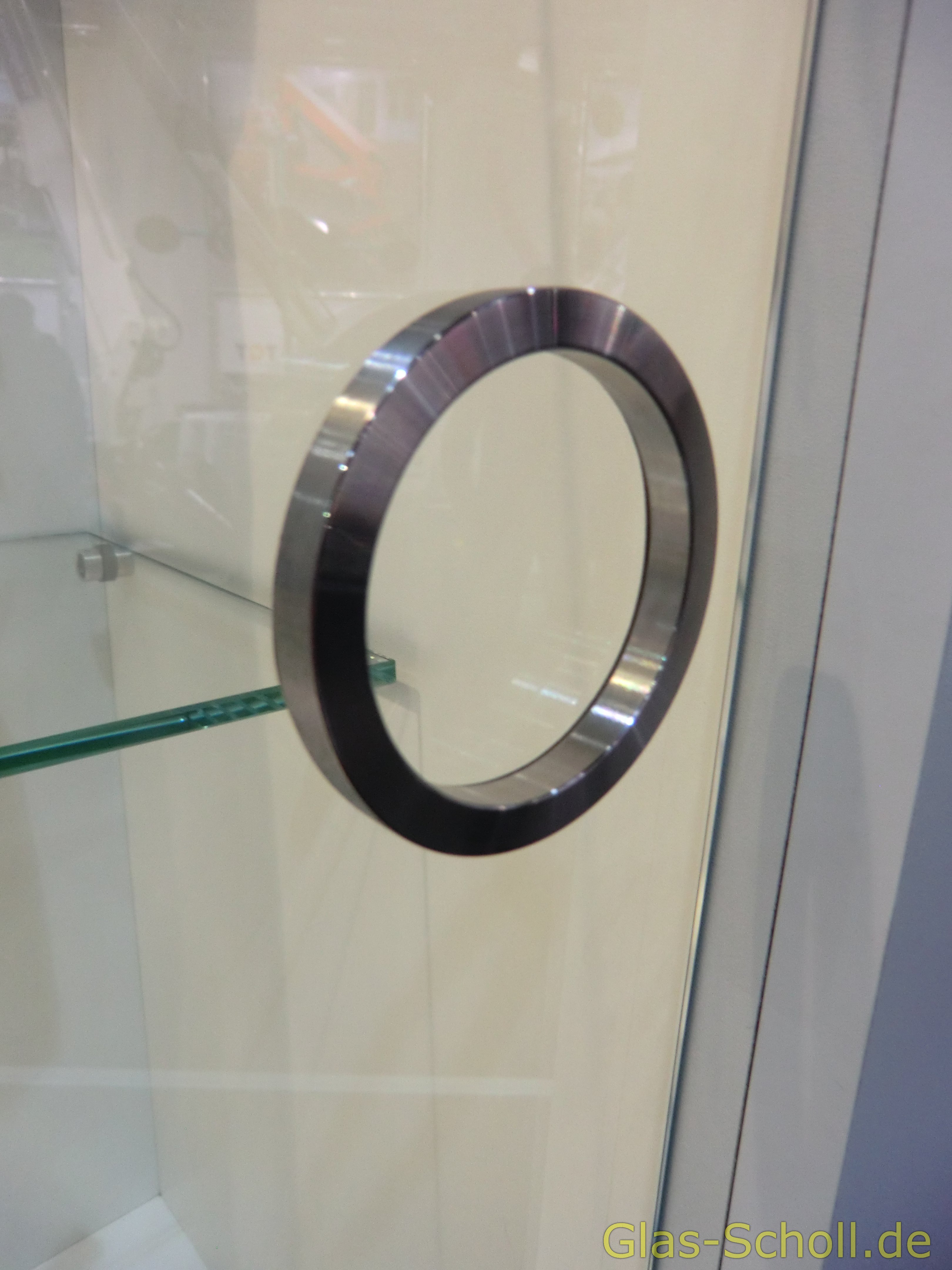 Artikelbild 3 des Artikels “eins. verklebbare runde Griffmuschel (Stk) Edelstahl gebürstet d=45 t=5mm“