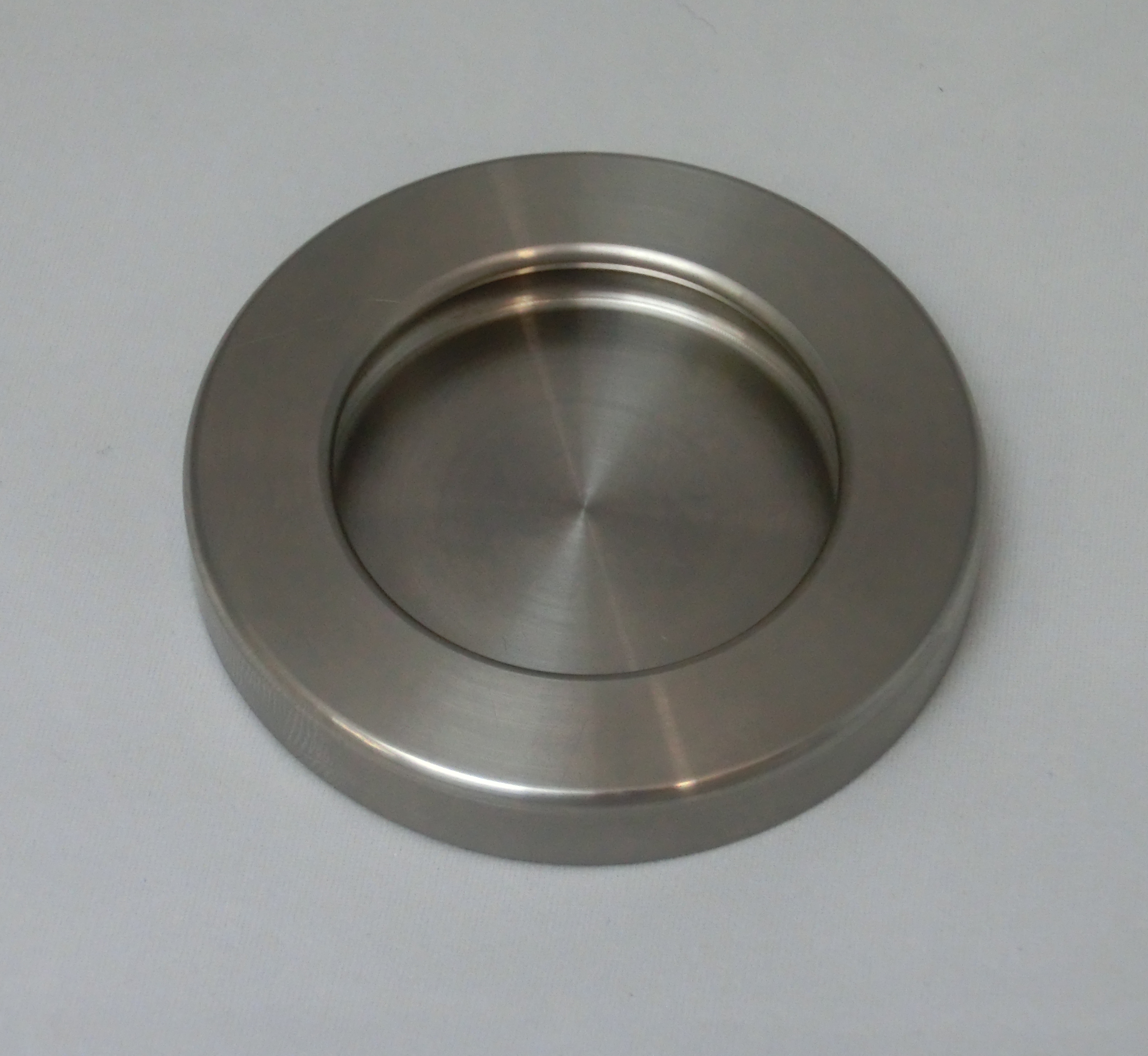 Artikelbild 3 des Artikels “1 Stk selbstklebende runde Edelstahl Griffmuschel (kein Loch nötig) (kein Paar!) d=64 Edelstahl“