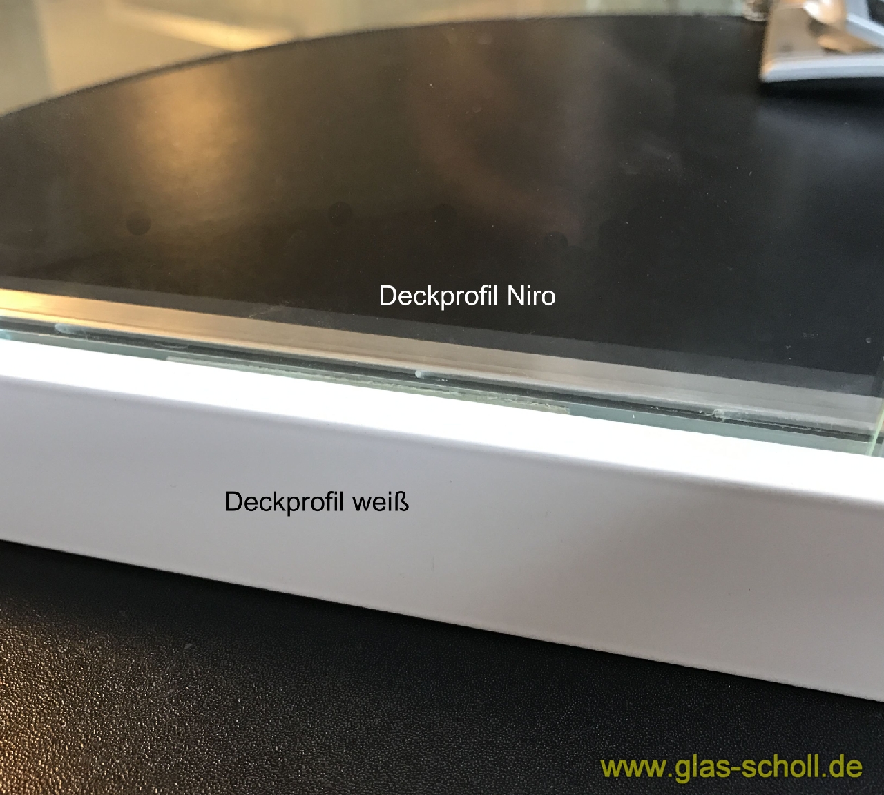 Artikelbild 4 des Artikels “Wandanschlußprofil/Oberlichtprofil Grundprofil 2,0m für 8mm Glas“