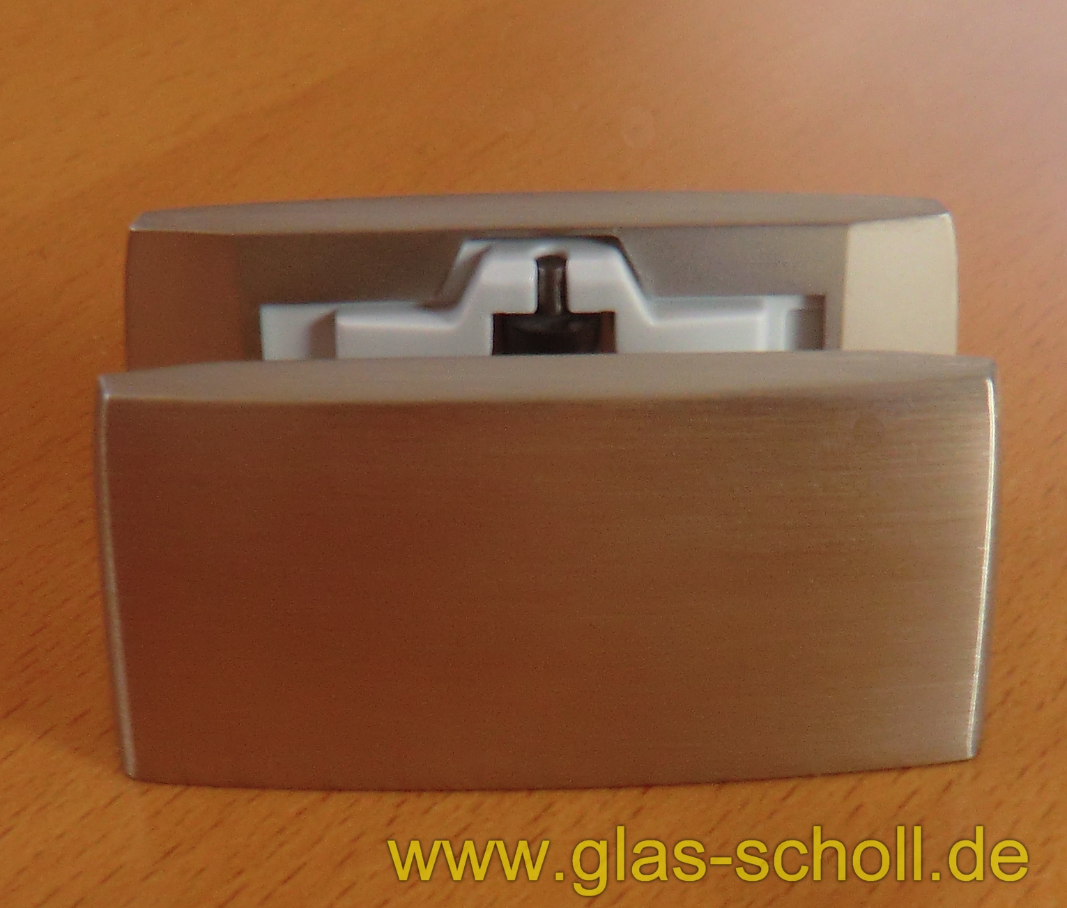 Artikelbild 4 des Artikels “Spezial-Bodenführung für satinierte/mattierte Glasschiebetüren EV1 silber matt“