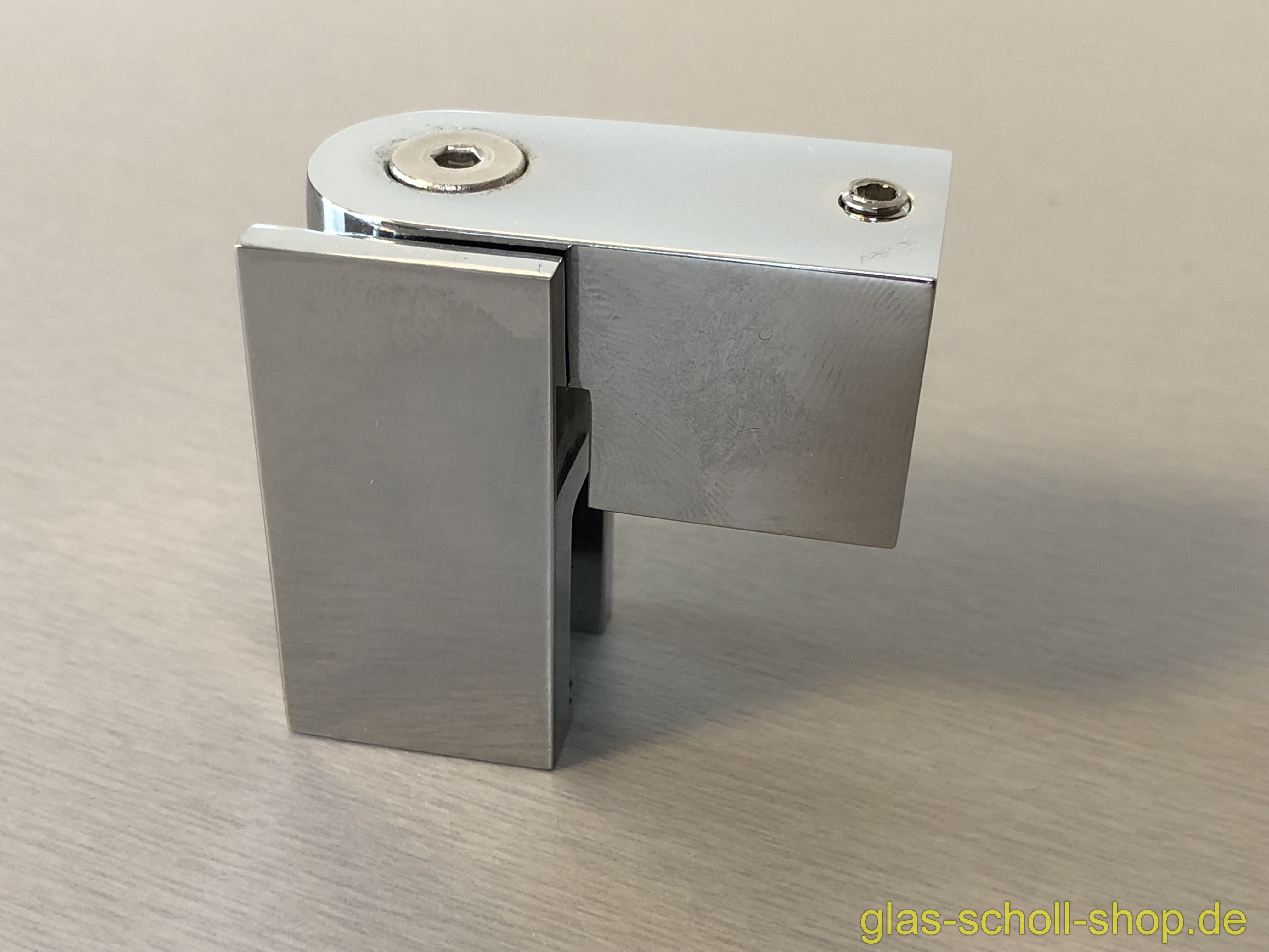 Artikelbild 5 des Artikels “drehbarer Glas-Adapter für quadr. Stabilisierungsstange 15x15 glanzverchromt“