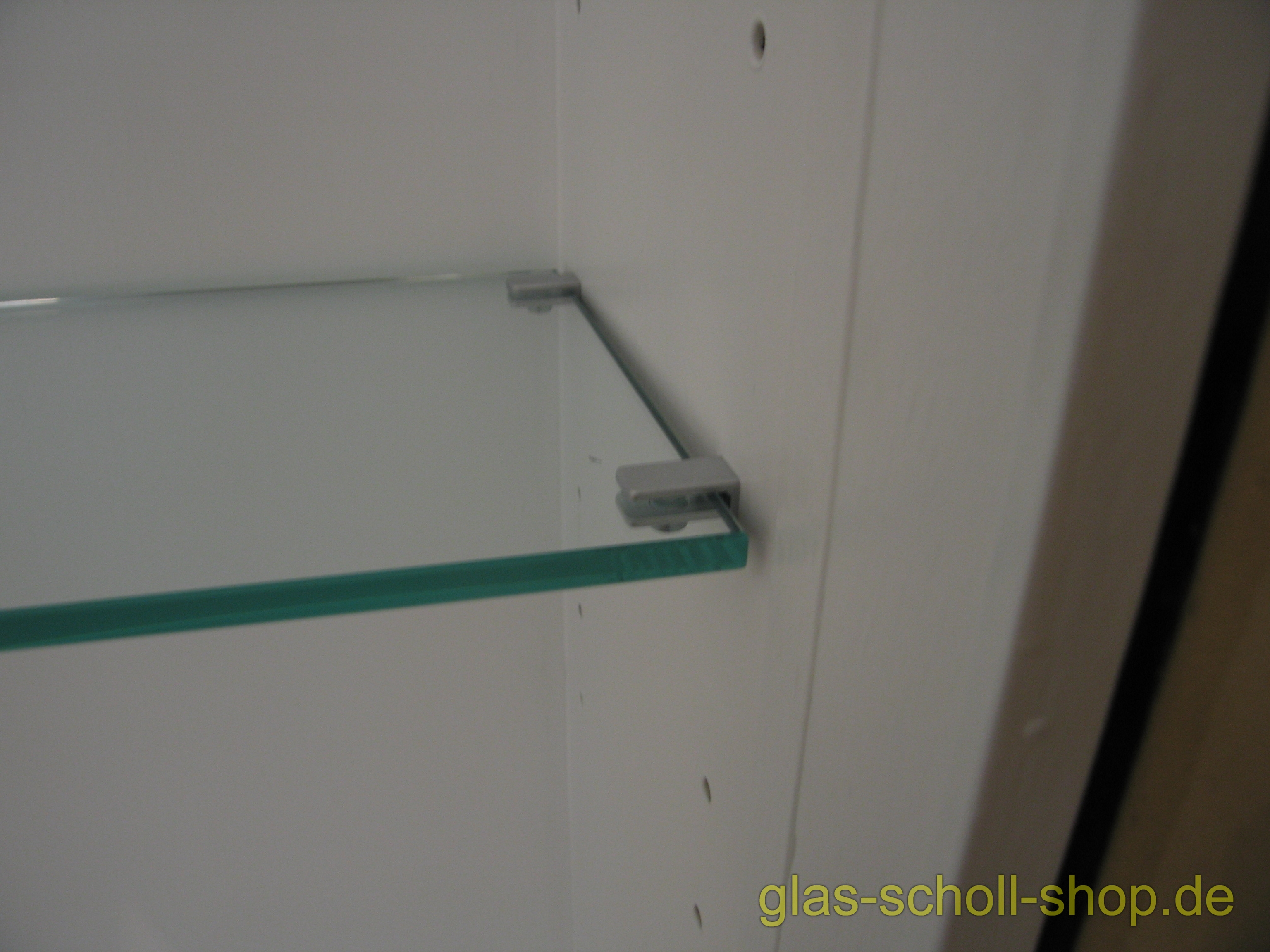 Artikelbild 6 des Artikels “Glasplattenträger rechteckig 15x27 Glasstärke 6-10 mm für Lochrasterschränke glanzverchromt“