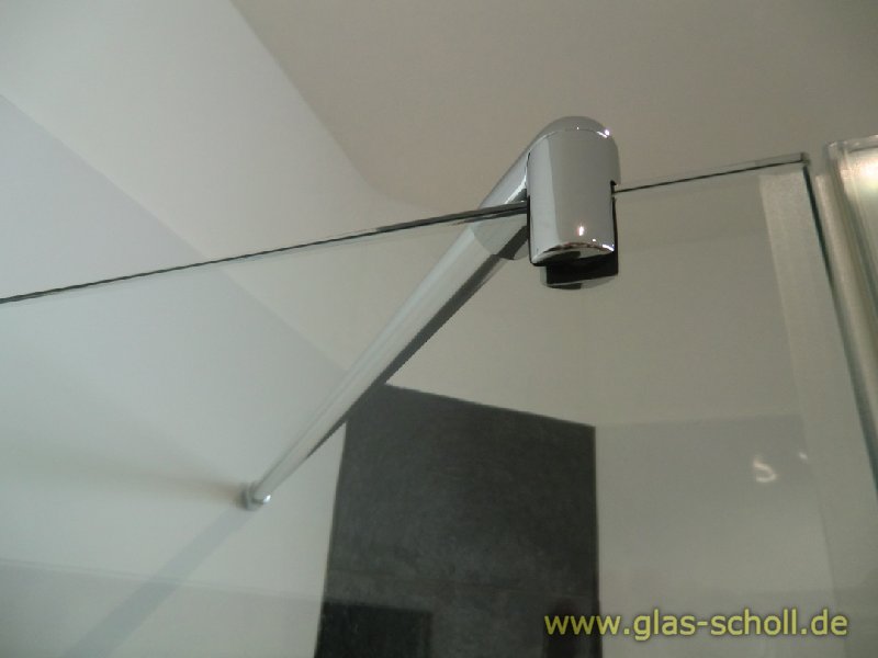 Artikelbild 7 des Artikels “runde Stabilisierungsstange mit 45° GLAS-WANDanschluß 460 mm glanzverchromt (MS7)“